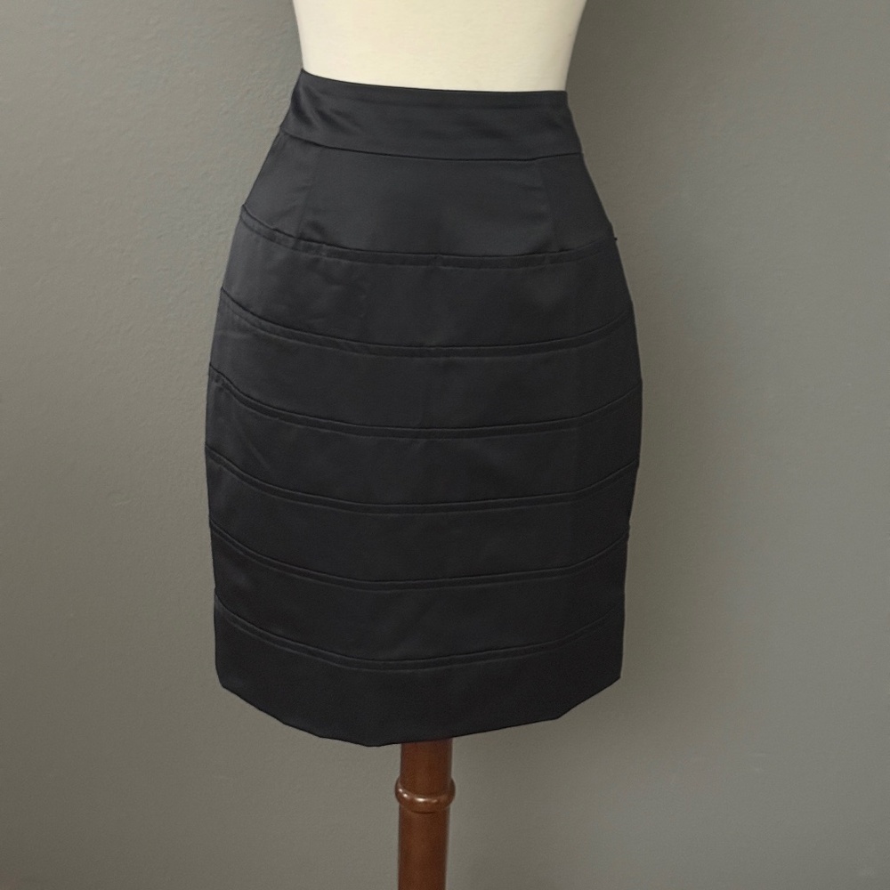Trina Turk Black Satin Pencil Skirt Sz 6 Elegant Designer
